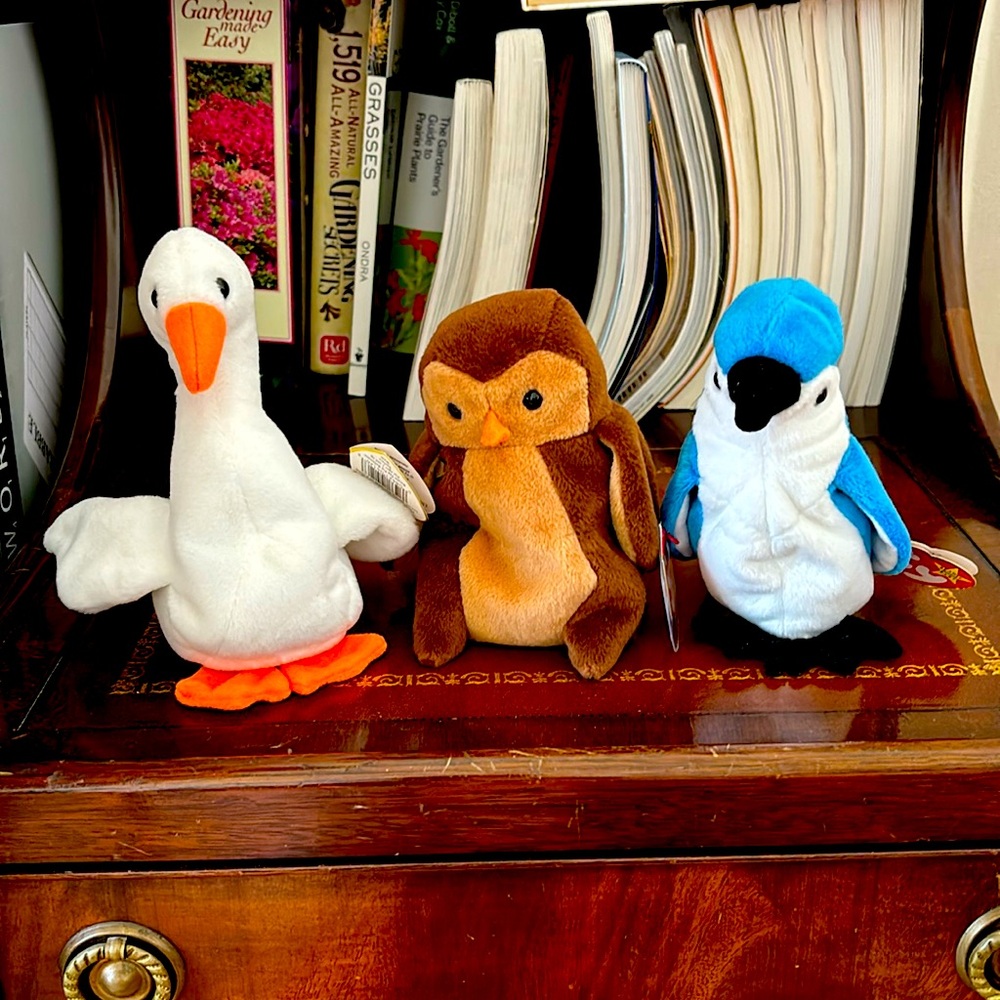 A bundle of 3 Ty Beanie Baabies vintage 1995, 1996 and 1997